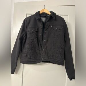 Levi’s trucker cropped jacket Sherpa lining size L black